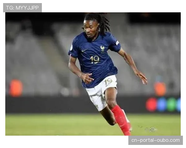 尤文图斯考察科隆16岁天才中场埃斯波西托