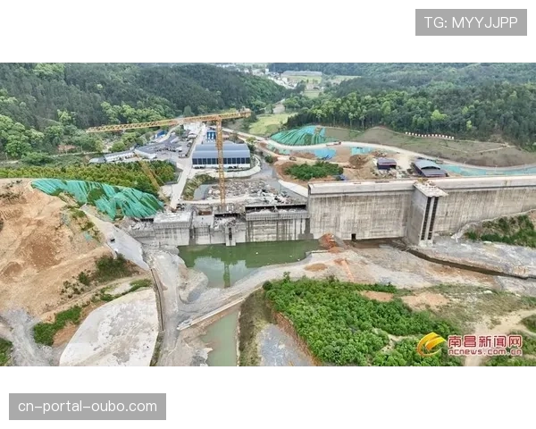 法兰西大球场启动草皮全面翻新工程，预计工期历时三个月